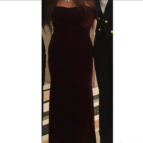 windsor burgundy velvet dress